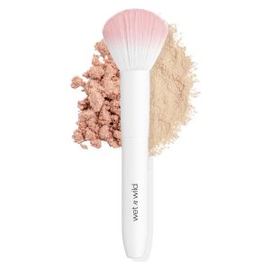 wet n wild Powder Brush, Ultra-Plush Synthetic Bristles for Flawless Application, Soft Touch, Ergonomic Handle for Comfortable Precision Control