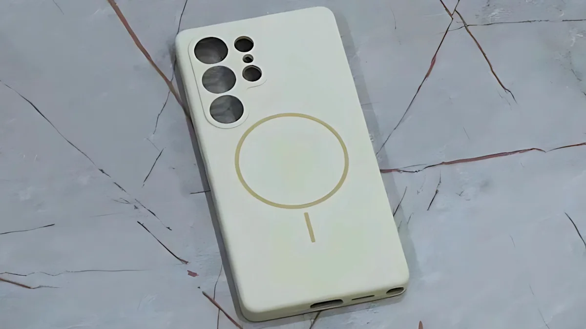 4 Android MagSafe Gadgets Worth Getting a New Phone Case