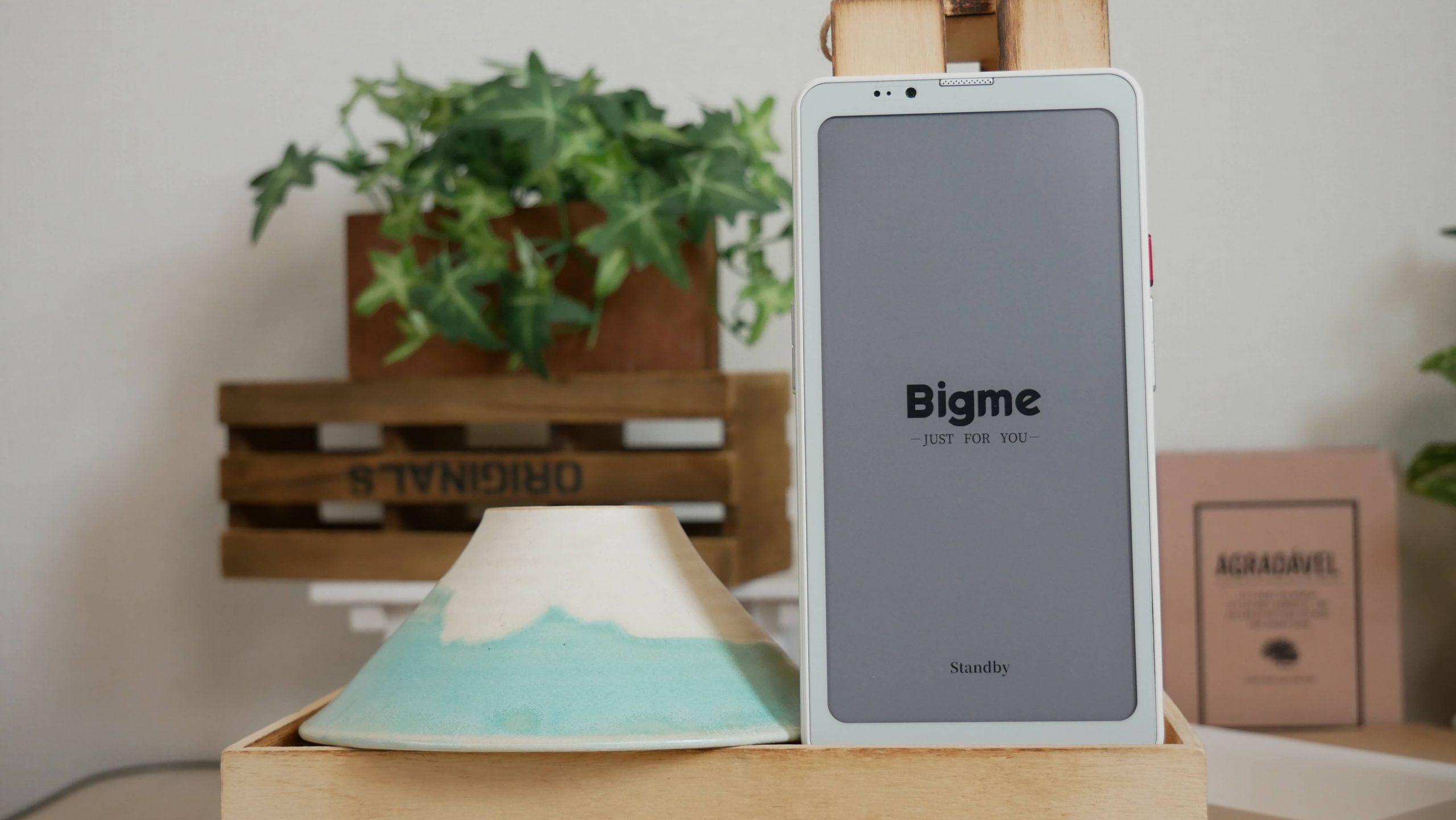 Bigmi Hibreak Plus E Ink Smartphone Review