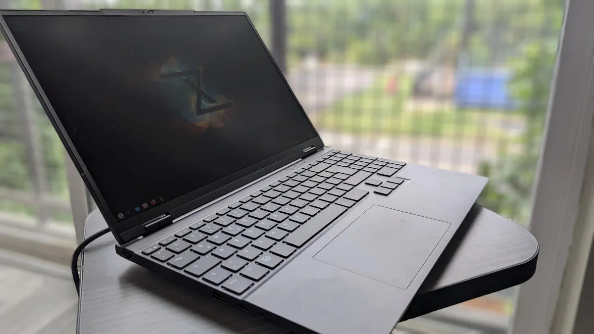 After Testing This Linux Laptop, I Understand Why MacBooks Are the Better Choice